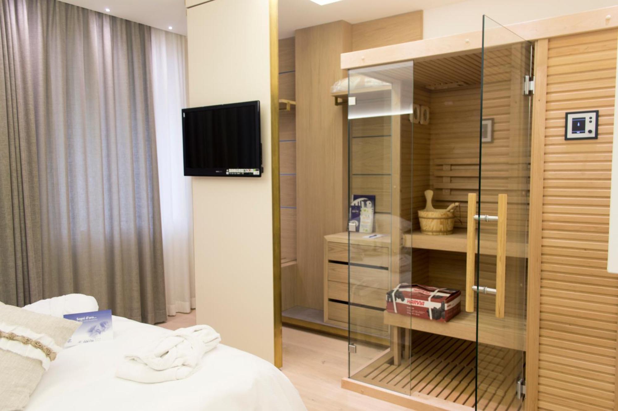 Hotel Polo Rimini Esterno foto